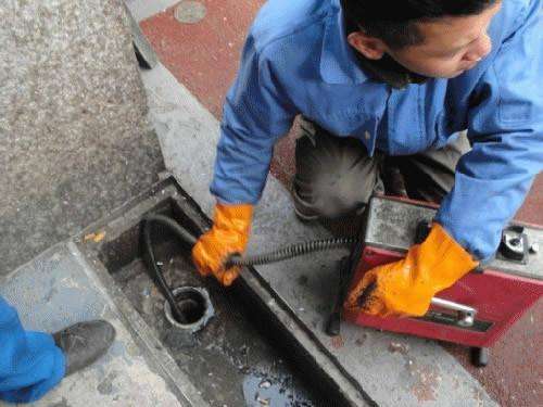 吴中疏通下水道